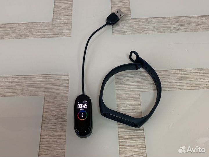 Фитнес браслет xiaomi mi band 4