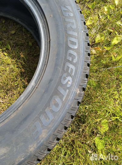 Bridgestone Blizzak Spike-01 225/65 R17