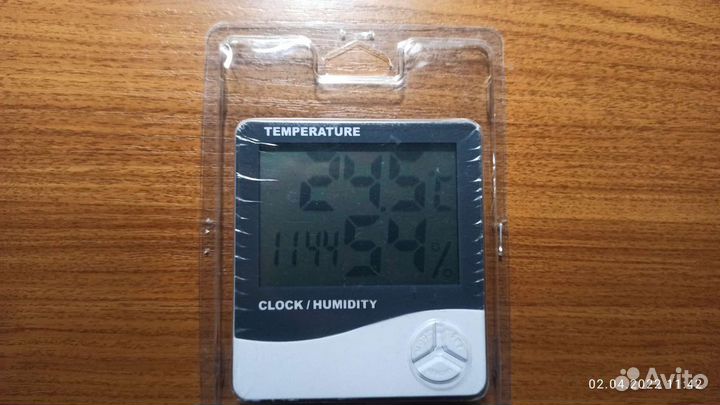 Метеостанция (термометр,гигрометр)