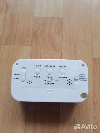 Часы электронные настольные