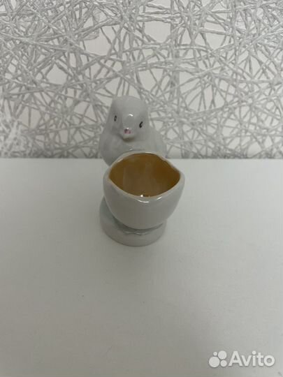 Фарфоровая статуэтка 