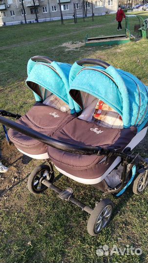 Коляска для двойни