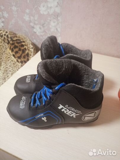 Лыжные ботинки