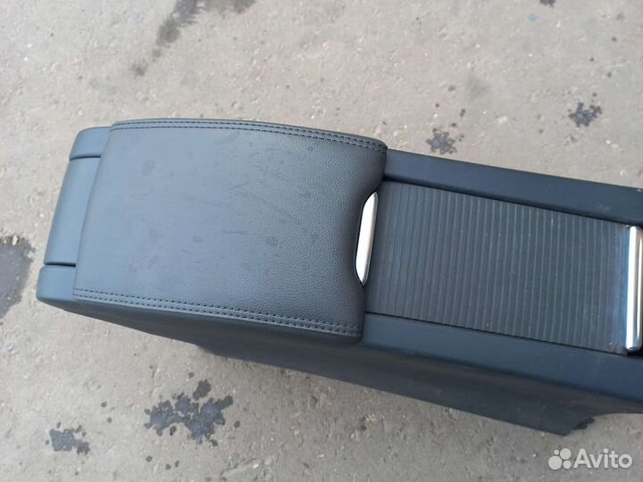 Подлакотник для Volvo XC60 рестайлинг