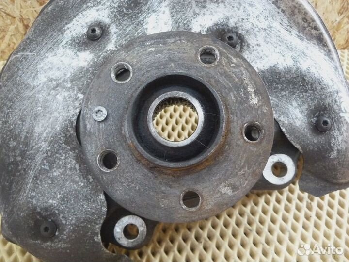 Кулак поворотный передний левый Audi A4 B8 2007-2015 (4G0407253B)