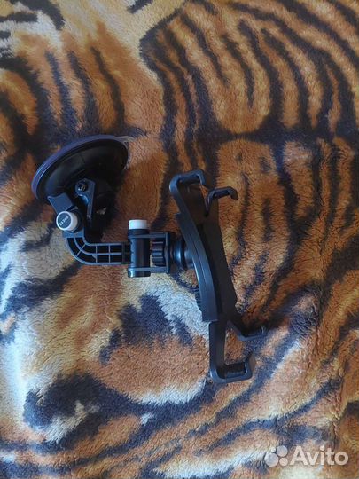 Держатель для планшета в авто