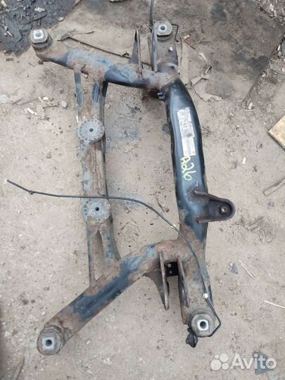 Задний подрамник Vw Tiguan 1