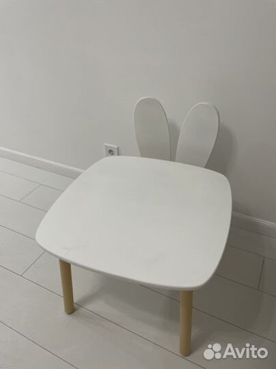 Детский стол и стульчик