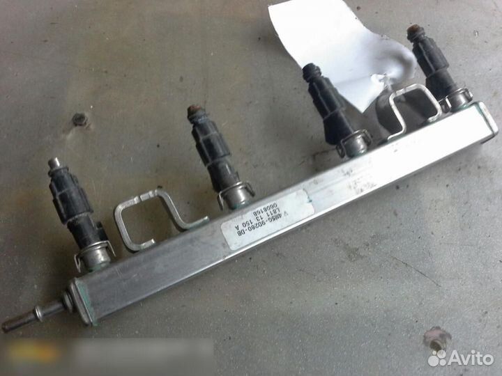 Рейка топливная (рампа) Ford Focus II 2008-2011