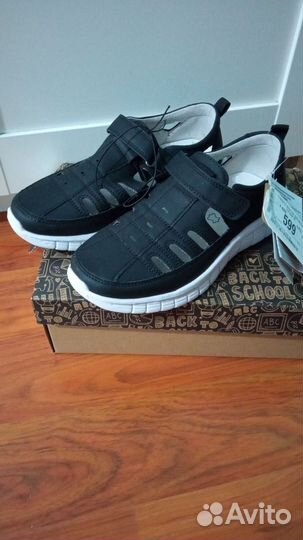 Туфли для мальчика открытые