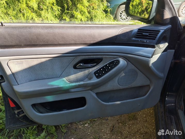 Салон от бмв е 39