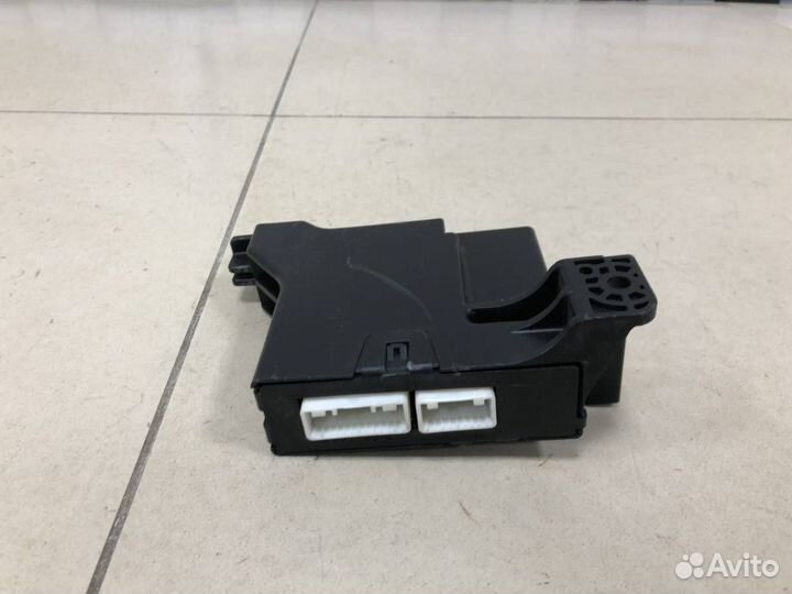 Блок электронный Toyota Corolla E150 2006-2013