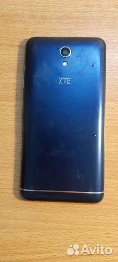 Телефон ZTE