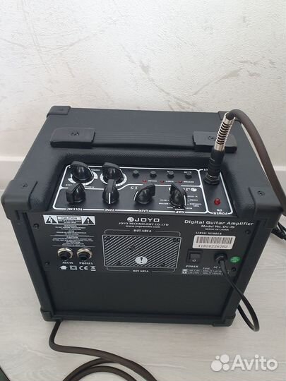 Продаются новые электрогитара и комбоусилитель