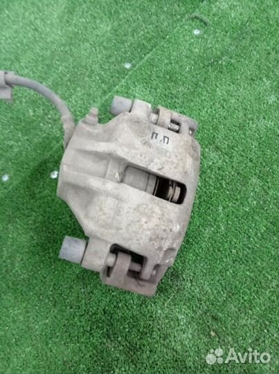 Суппорт передний правый Audi 80 B3 PM 1.8 1989