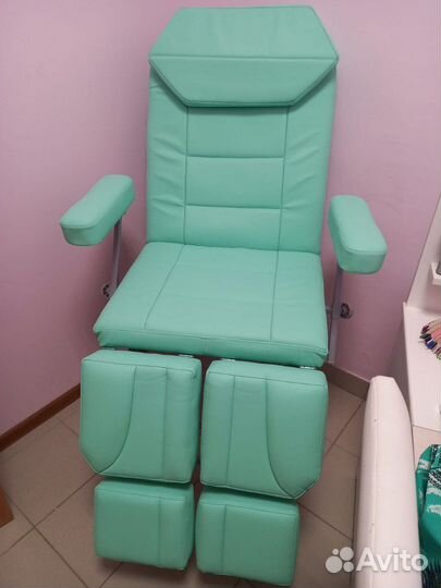 Кресло для педикюра 
