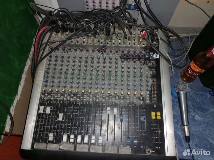 Микшерный пульт Soundcraft Spitit 12M