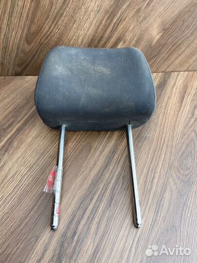 Подголовник сиденья передний Volkswagen Golf 5 BSE