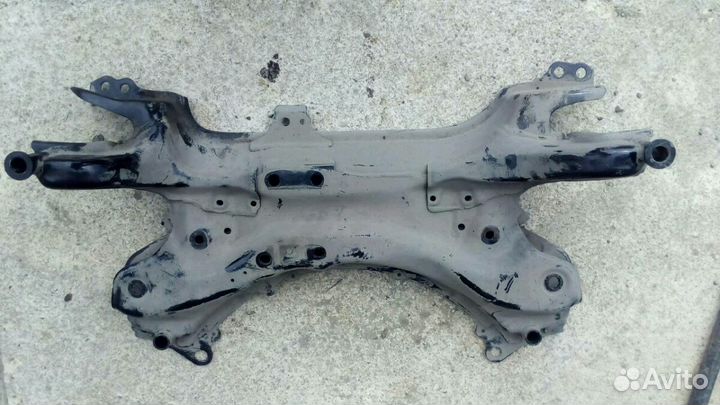 Подрамник на Тойота Рав 4 V40