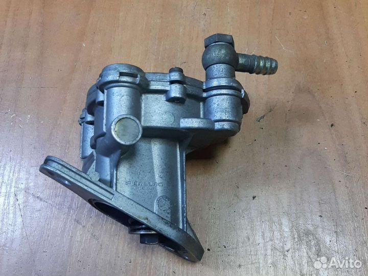 Вакуумный насос Ауди 100/45 2.3л. 035145101A