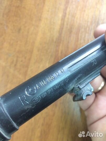 Форсунка омывателя фар правая Mercedes w166 a16662