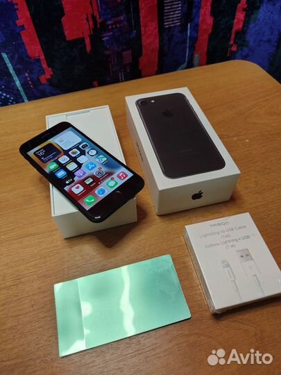 Телефон iPhone 7 32 gb black (без сим)