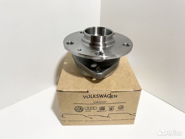 Передняя ступица на skoda octavia a7 8v0498625