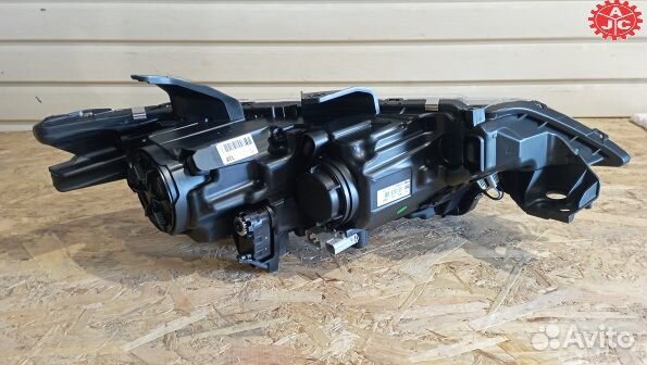 Фара левая с 1 линзой Mitsubishi Outlander 3