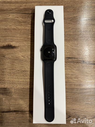 Часы apple watch se 44 mm