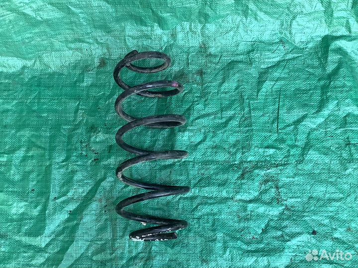 Пружина передней стойки амортизатора Yaris 2