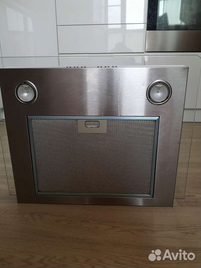 Вытяжка для кухни 60 см Hotpoint Ariston