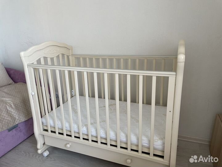 Детская кроватка