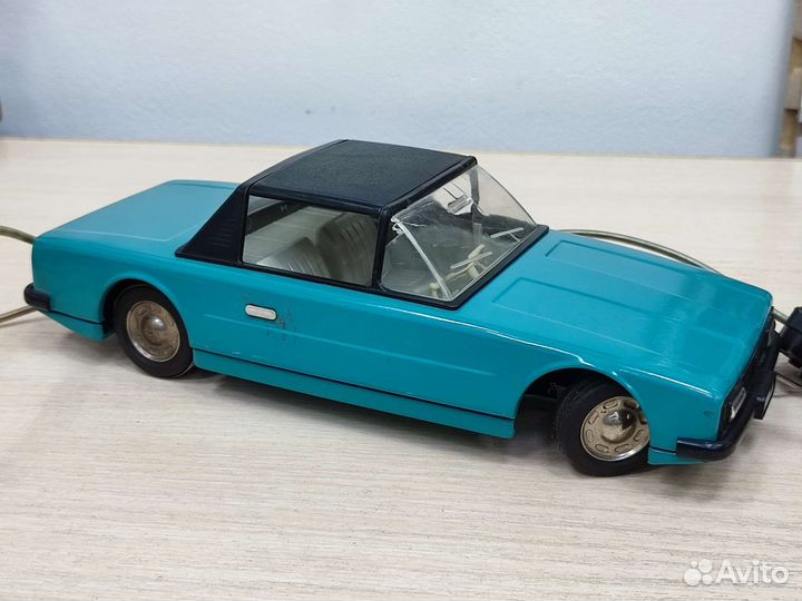 Игрушка машинка на тросике СССР