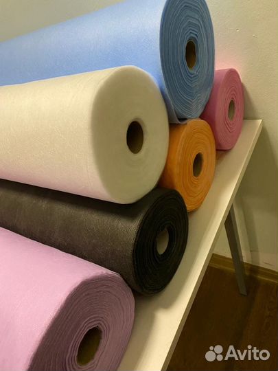 Одноразовые простыни в рулоне