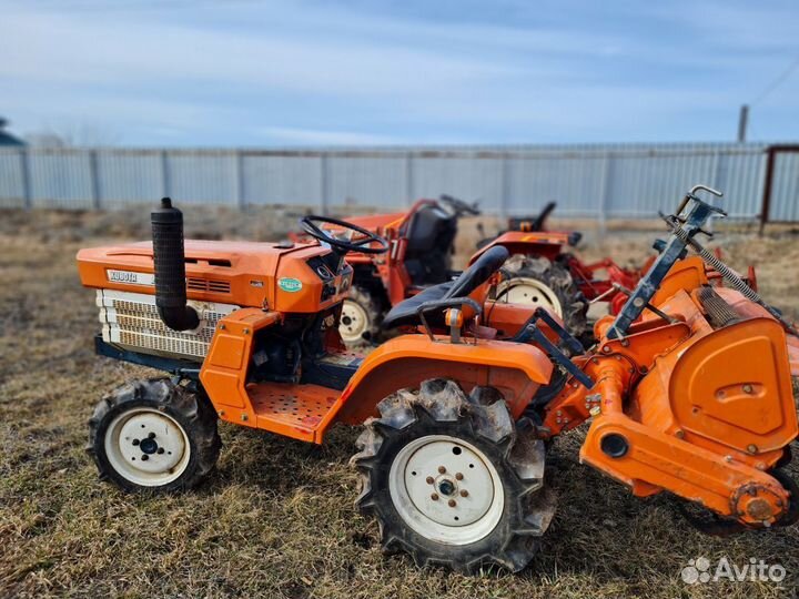 Мини-трактор Kubota B1200, 1990