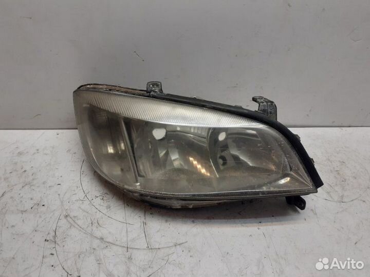 Фара правая Opel Zafira минивэн дизель 1999