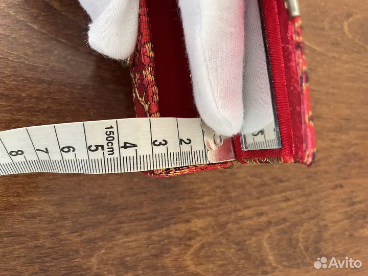 Футляр для помады