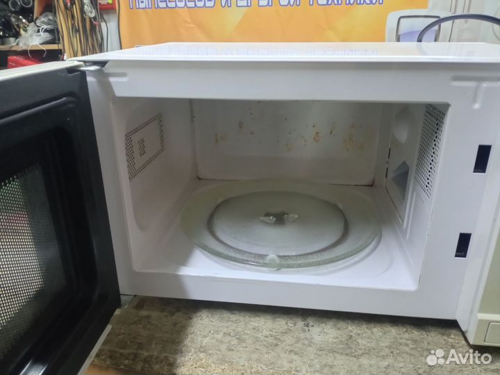 Микроволновка Horizont