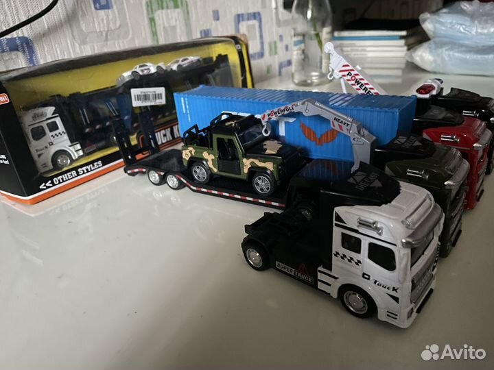 Игрушка машина