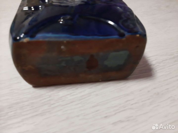 Глиняная бутылка