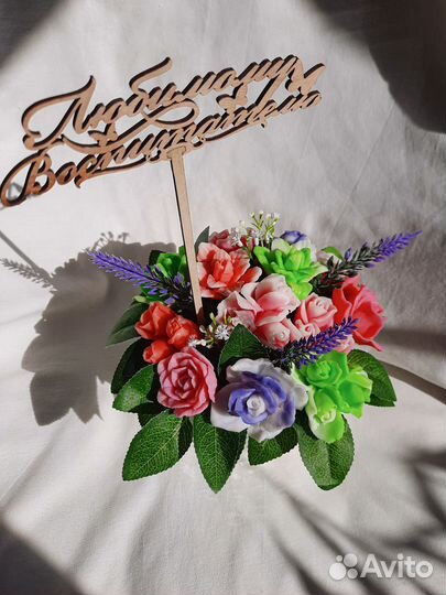 Мыльный букет из 13 цветов в кашпо. Розы. Подарок