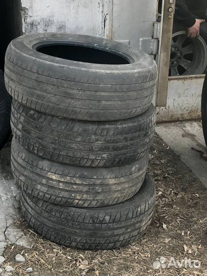 Kormoran Ultra High Performance 215/60 R16