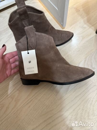 Казаки Roberto Festa