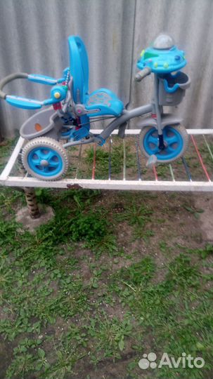 Детский трехколесный велосипед