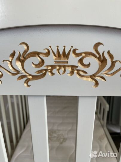 Кровать детская из массива