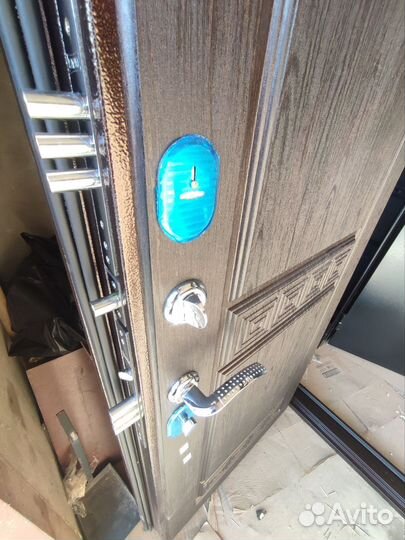 Дверь входная 11см толщиной 86я