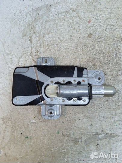 Подушка безопасности в дверь переднюю