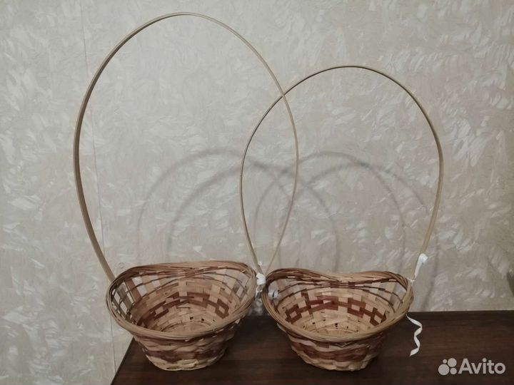 Корзина плетёная подарочная