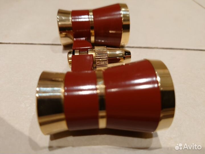 Бинокль театральный с фонариком посередине