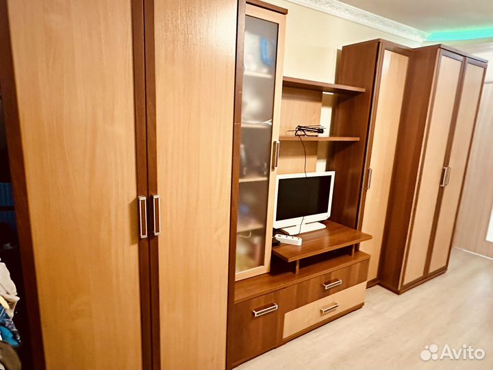 Стенка в гостиную